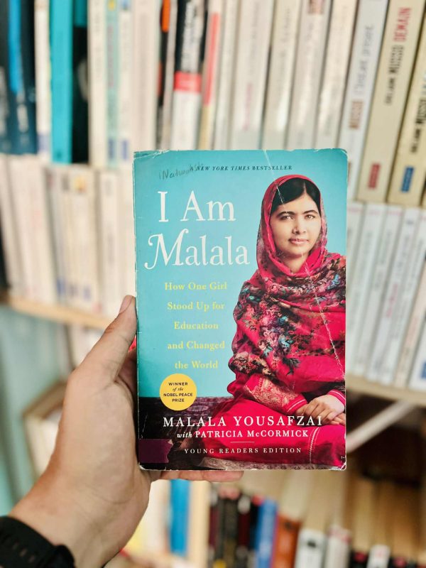 I Am Malala: The Story of the Girl Who Stood Up for Education and Was Shot by the Taliban – Malala Yousafzai , Christina Lamb