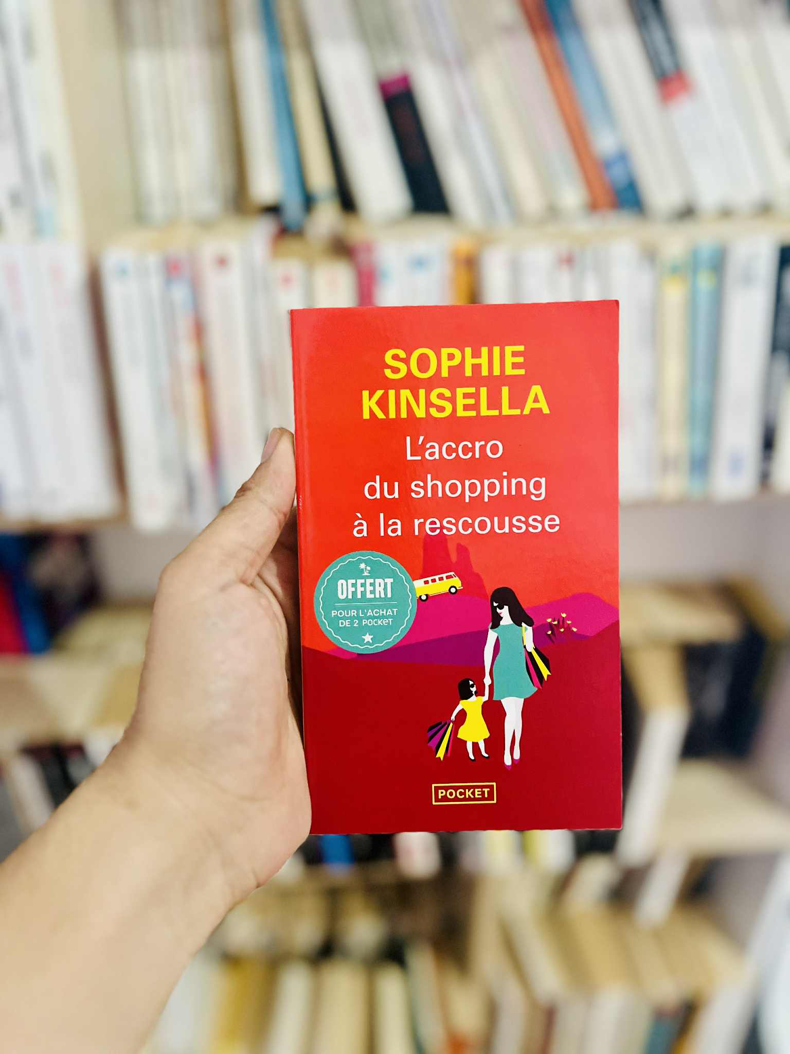 L’Accro du shopping à la rescousse – Sophie Kinsella