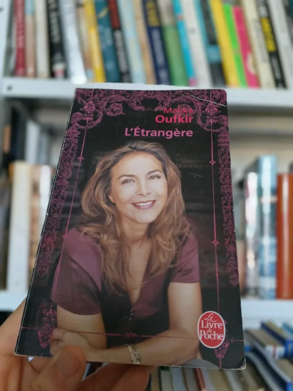 L’étrangère