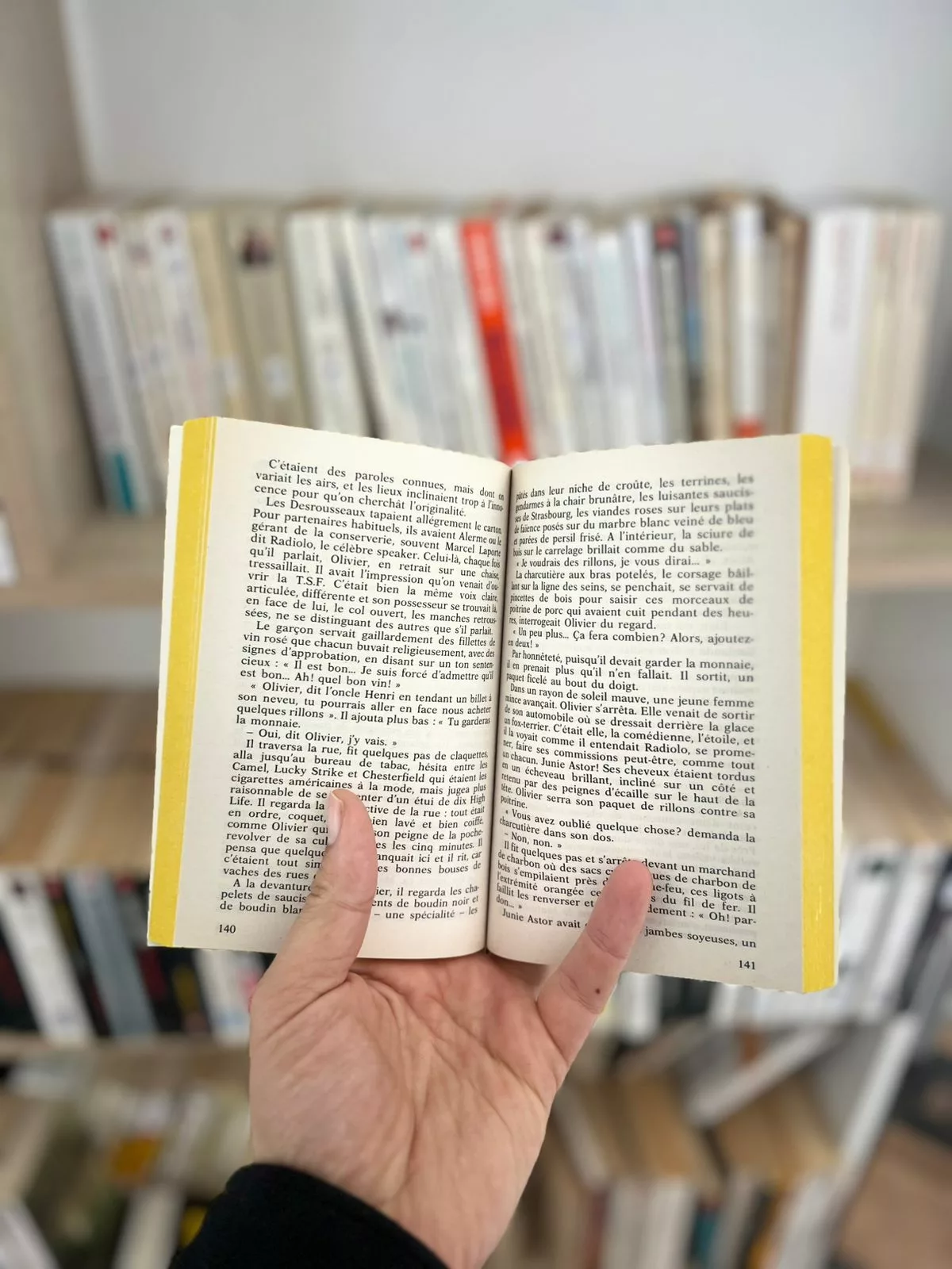 Les fillettes chantantes