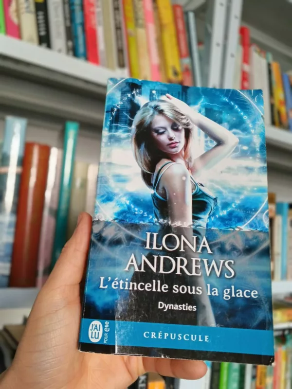 Dynasties Tome 2 : l’étincelle sous la glace