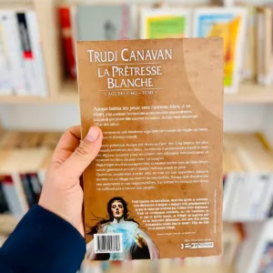 L'âge des cinq, tome 1 : La prêtresse blanche