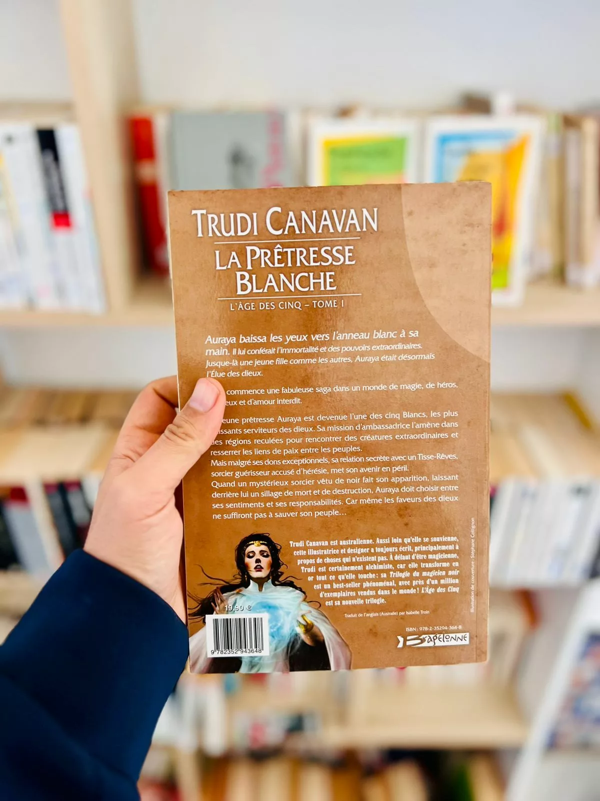 L’âge des cinq, tome 1 : La prêtresse blanche