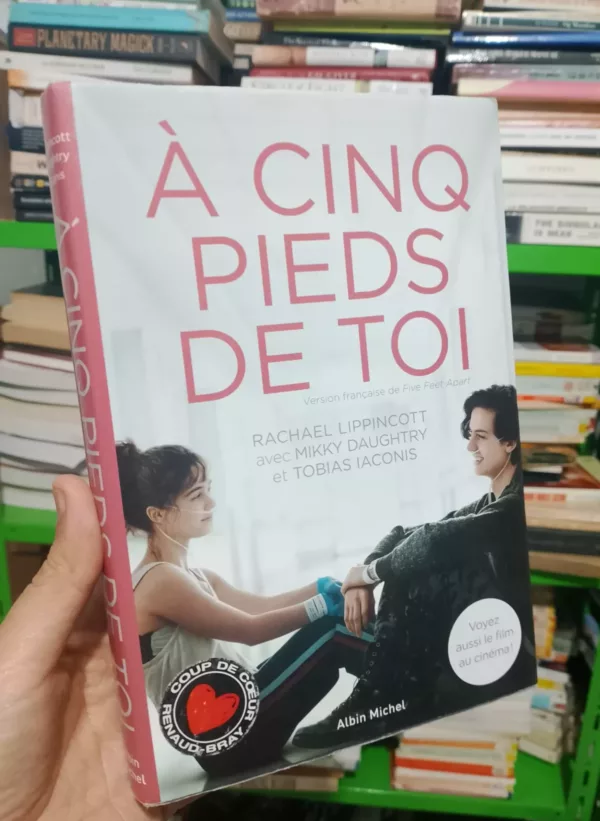 Five Feet Apart, À deux mètres de toi 1 Five Feet Apart, À deux mètres de toi