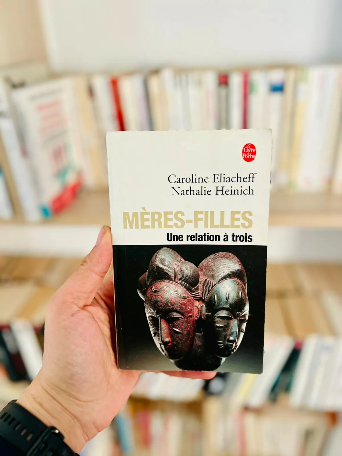 Mères-filles, une relation à trois