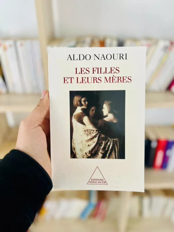 Mères-filles, une relation à trois 1 Mères-filles, une relation à trois