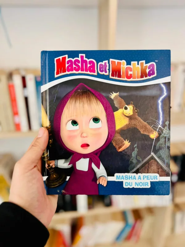 Masha et Michka : Masha a peur du noir