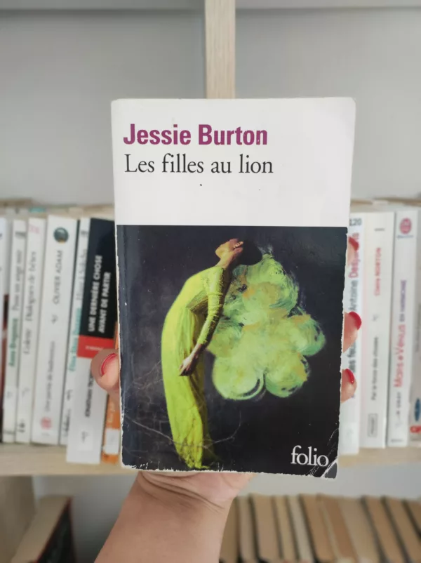 Les filles au lion