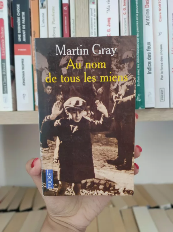 Au nom de tous les miens