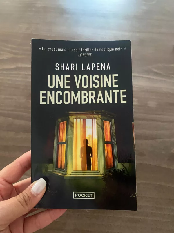 Une voisine encombrante