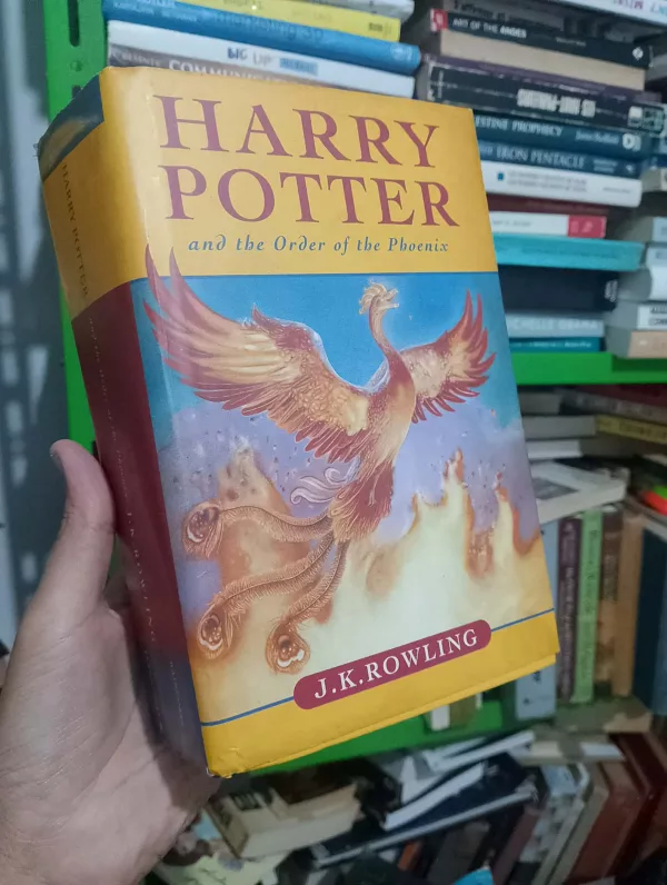 Harry Potter and the order of the phoenix / J.K. Rowling